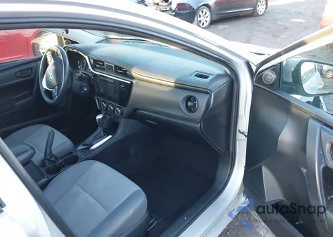 2017 Toyota Corolla L z USA, uszkodzony, nr VIN 2T1BURHE3HC767781